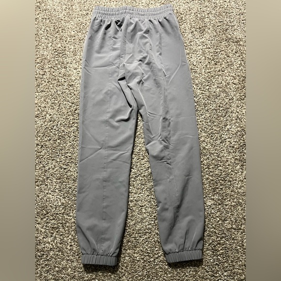 Women’s nine to five jogger by 90 degree - Picture 4 of 5